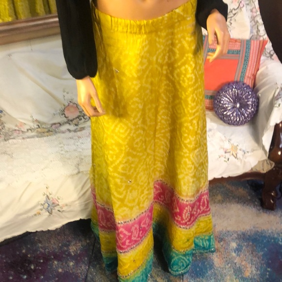 VINTAGE HIPPIE BOHO SILK FESTIVAL SKIRT S-L RARE - Picture 3 of 8